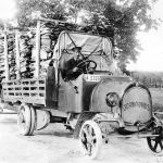 1917: Scania houtwagen met aanhanger